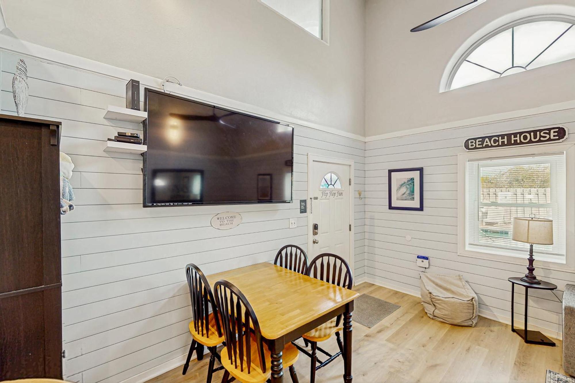 La Playita & Flip Flop Fun Villa St. George Island Room photo